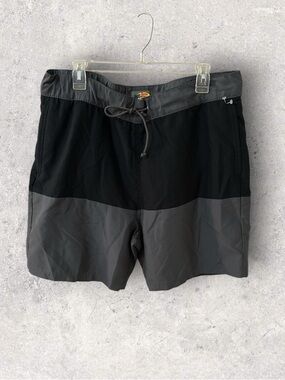 Bass Pro Shops black and grey color block swim shorts size large